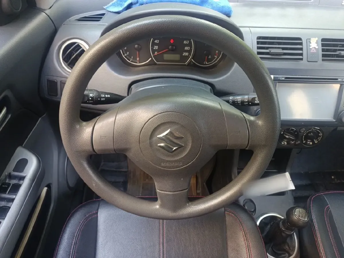 2013 Suzuki Swift 1.5L 103HP L4 5MT,autocango,china used car exporter,china ev exporter,chinese used car exporter,chinese used ev exporter