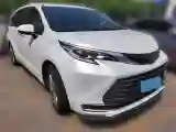 2024 Toyota Sienna 2.5L 189HP L4 E-CVT Hybrid