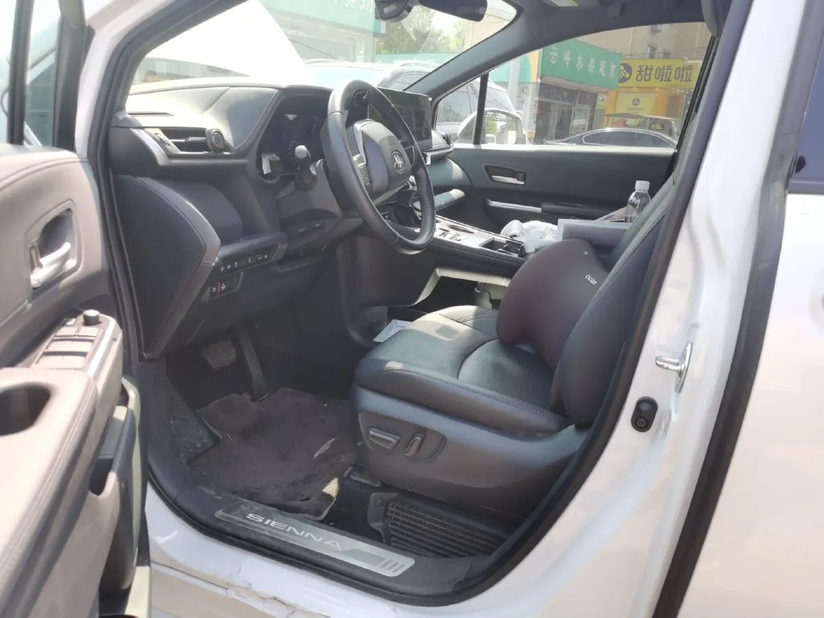 2024 Toyota Sienna 2.5L 189HP L4 E-CVT Hybrid,autocango,china used car exporter,china ev exporter,chinese used car exporter,chinese used ev exporter