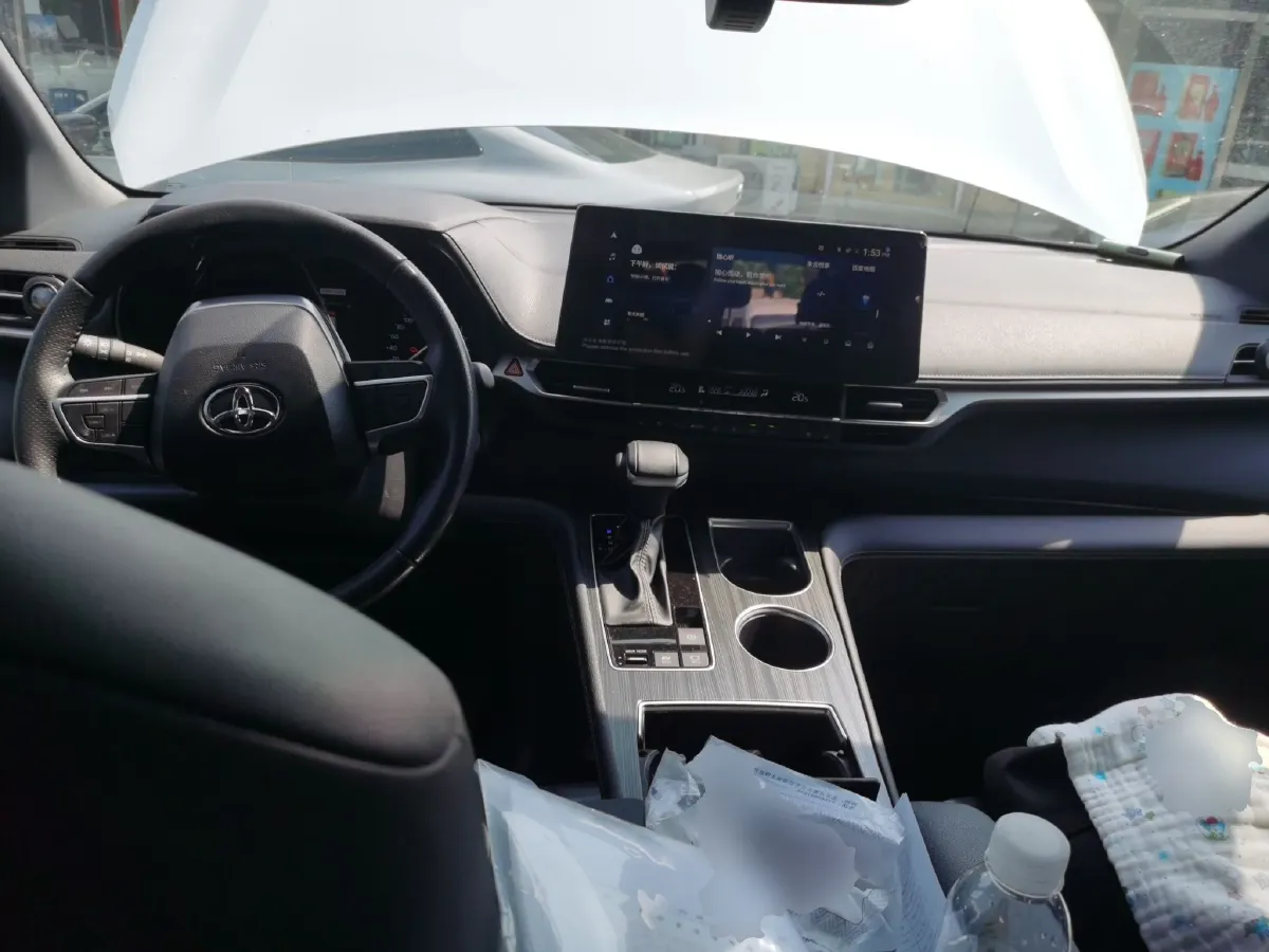 2024 Toyota Sienna 2.5L 189HP L4 E-CVT Hybrid,autocango,china used car exporter,china ev exporter,chinese used car exporter,chinese used ev exporter