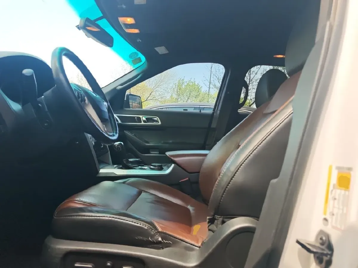 2013 Ford Explorer 3.5L 291HP V6 6AT,autocango,china used car exporter,china ev exporter,chinese used car exporter,chinese used ev exporter