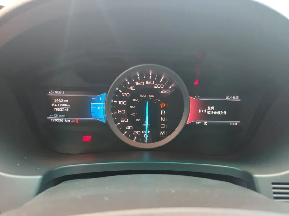 2013 Ford Explorer 3.5L 291HP V6 6AT,autocango,china used car exporter,china ev exporter,chinese used car exporter,chinese used ev exporter