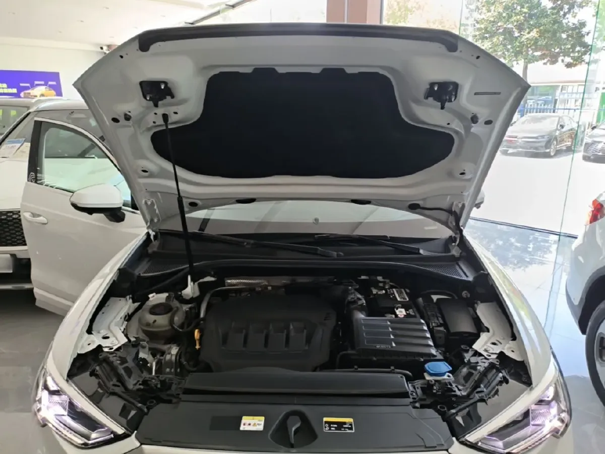 2023 BMW X2 2.0T 178HP L4 8AT,autocango,china used car exporter,china ev exporter,chinese used car exporter,chinese used ev exporter