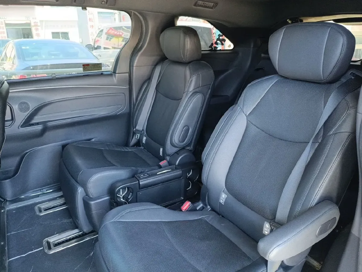 2021 Toyota Sienna 2.5L 192HP L4 E-CVT Hybrid,autocango,china used car exporter,china ev exporter,chinese used car exporter,chinese used ev exporter