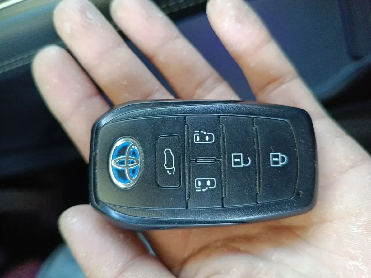2021 Toyota Sienna 2.5L 192HP L4 E-CVT Hybrid,autocango,china used car exporter,china ev exporter,chinese used car exporter,chinese used ev exporter
