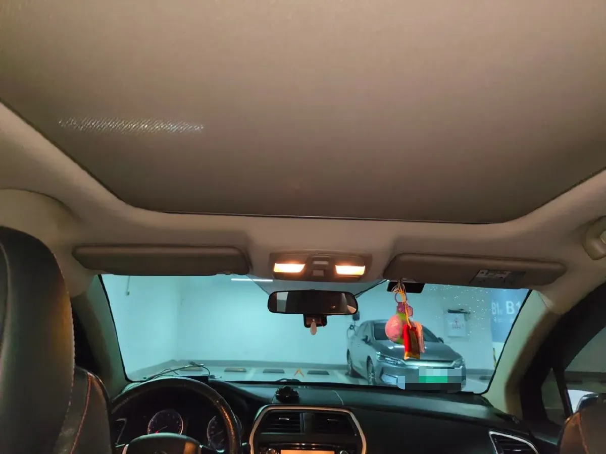 2014 Suzuki S-cross 1.6L 122HP L4 CVT,autocango,china used car exporter,china ev exporter,chinese used car exporter,chinese used ev exporter