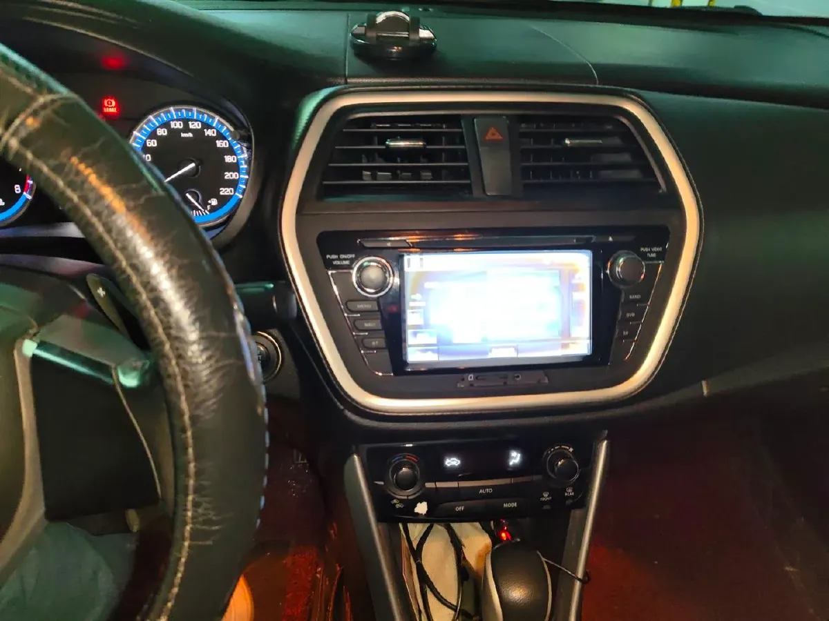 2014 Suzuki S-cross 1.6L 122HP L4 CVT,autocango,china used car exporter,china ev exporter,chinese used car exporter,chinese used ev exporter
