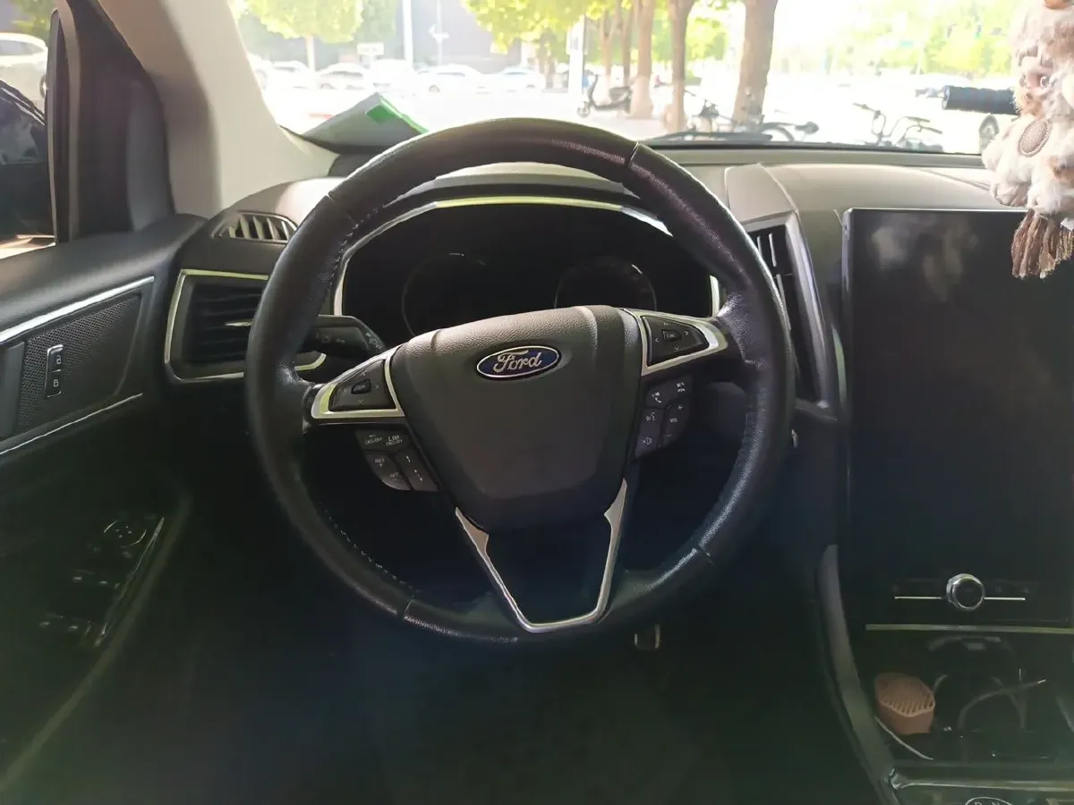 2020 Ford Edge 2.0T 245HP L4 8AT,autocango,china used car exporter,china ev exporter,chinese used car exporter,chinese used ev exporter