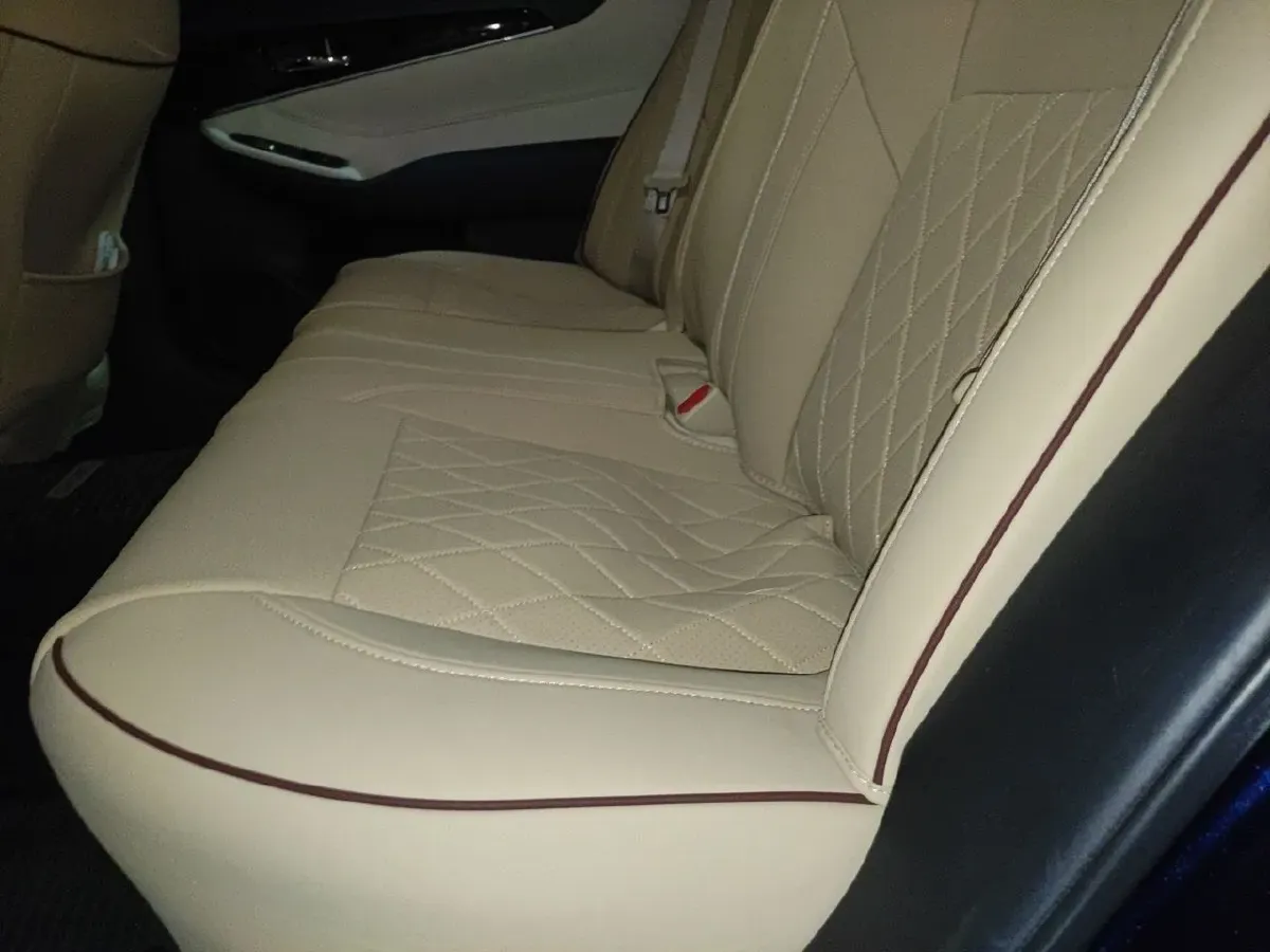 2017 Toyota Crown 2.0T 235HP L4 8AT,autocango,china used car exporter,china ev exporter,chinese used car exporter,chinese used ev exporter
