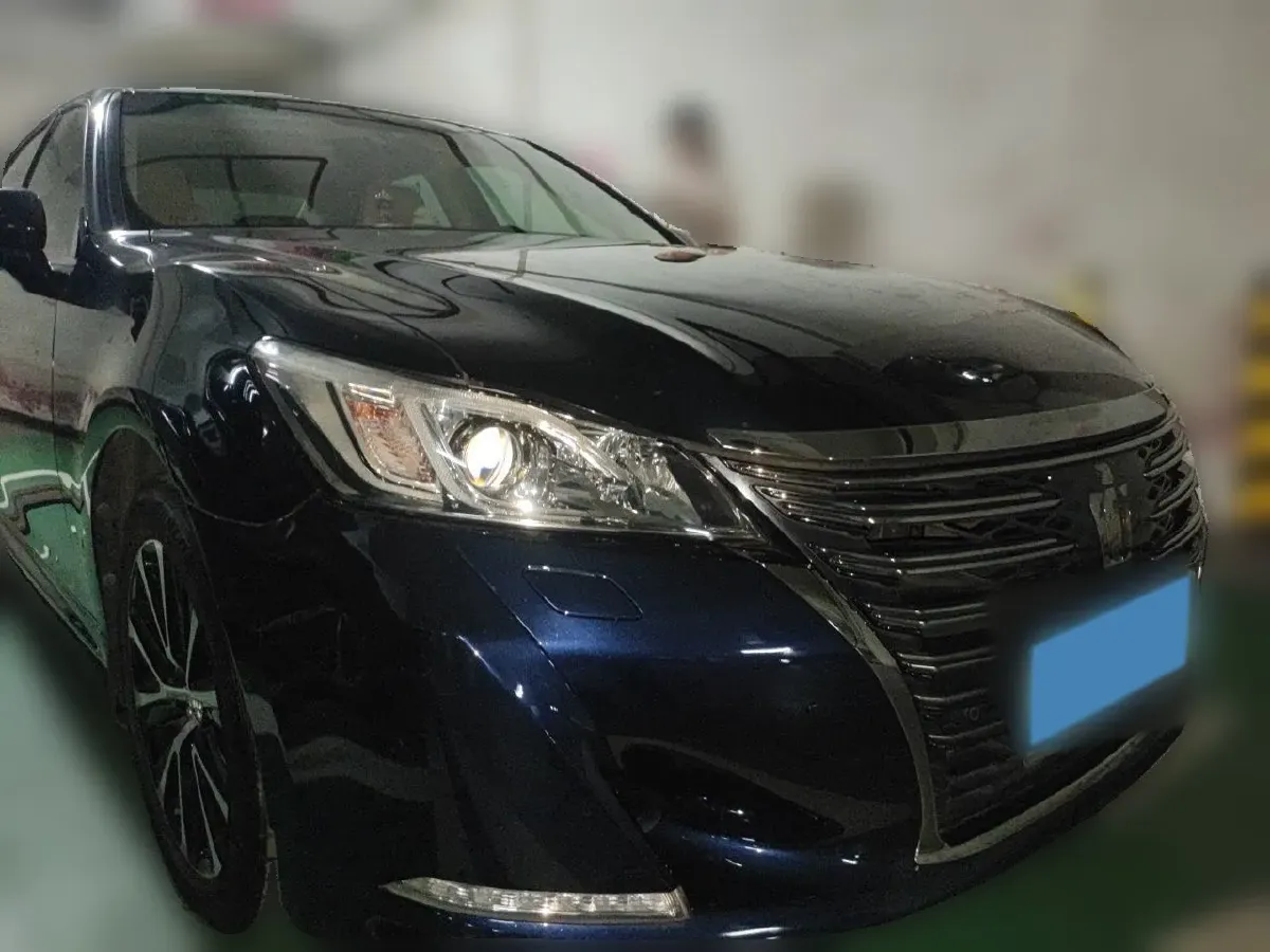 2017 Toyota Crown 2.0T 235HP L4 8AT,autocango,china used car exporter,china ev exporter,chinese used car exporter,chinese used ev exporter