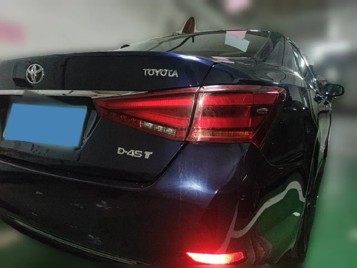 2017 Toyota Crown 2.0T 235HP L4 8AT,autocango,china used car exporter,china ev exporter,chinese used car exporter,chinese used ev exporter