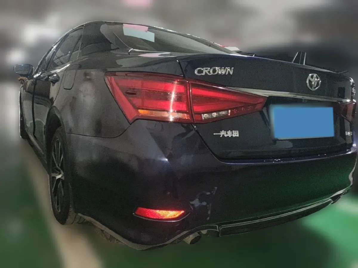 2017 Toyota Crown 2.0T 235HP L4 8AT,autocango,china used car exporter,china ev exporter,chinese used car exporter,chinese used ev exporter
