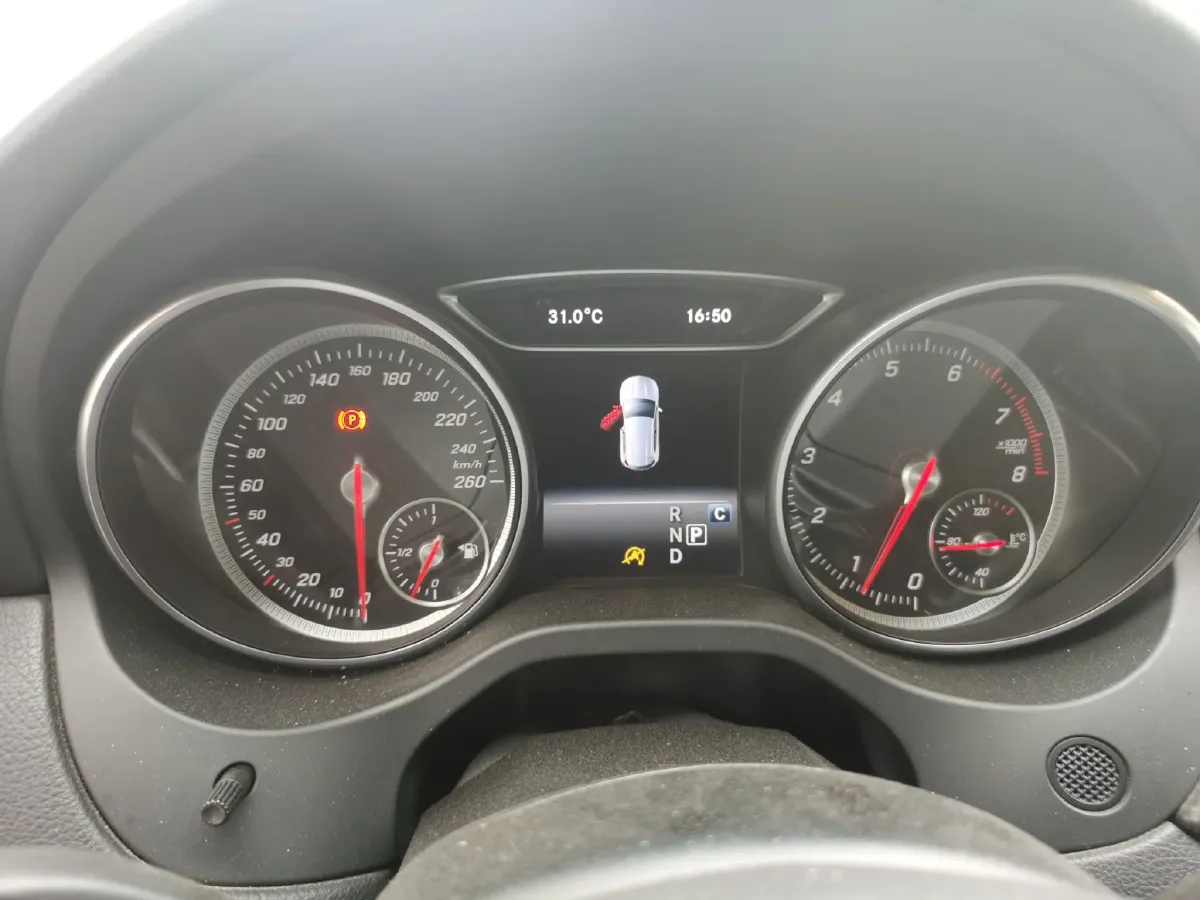 2017 Mercedes-Benz GLA Class 1.6T 156HP L4 7DCT,autocango,china used car exporter,china ev exporter,chinese used car exporter,chinese used ev exporter