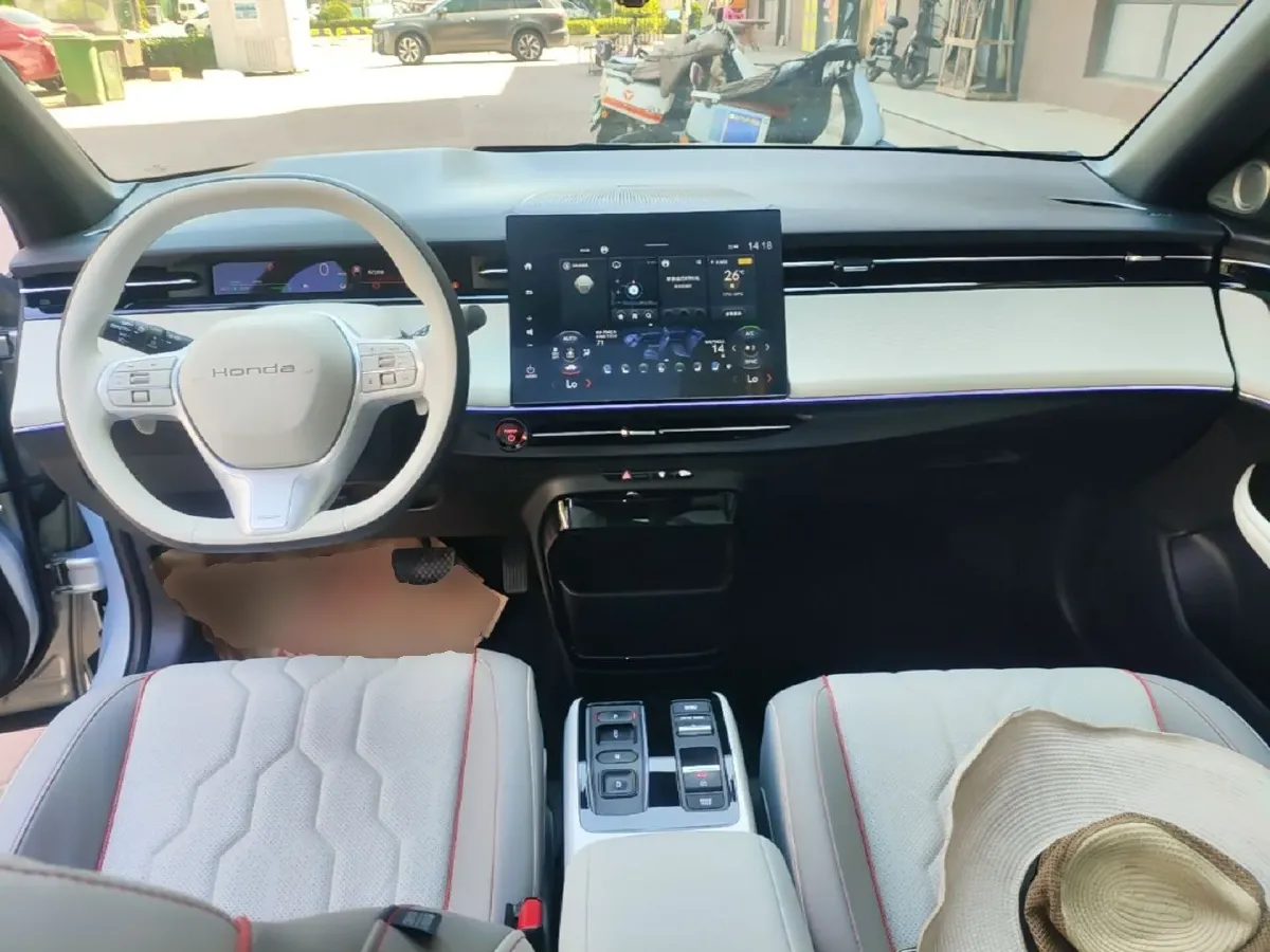 2024 Honda e:NS2 BEV 68.8KWH,autocango,china used car exporter,china ev exporter,chinese used car exporter,chinese used ev exporter