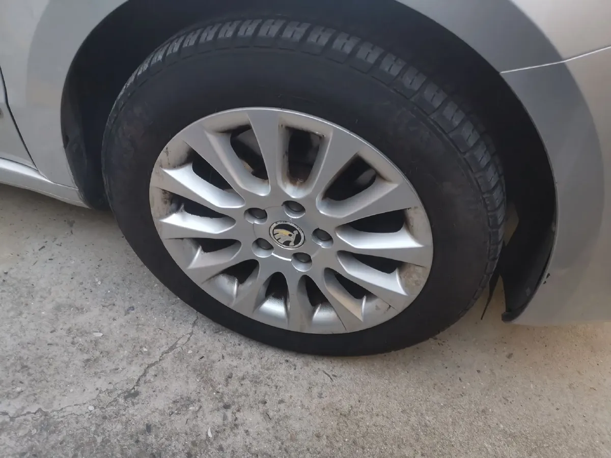 2013 Skoda Superb 1.4T 131HP L4 7DCT,autocango,china used car exporter,china ev exporter,chinese used car exporter,chinese used ev exporter
