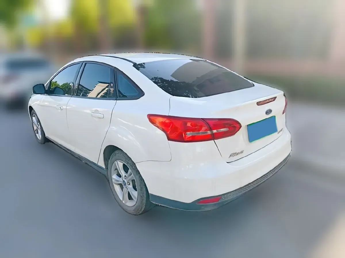 2017 Ford Focus 1.6L 125HP L4 5MT,autocango,china used car exporter,china ev exporter,chinese used car exporter,chinese used ev exporter