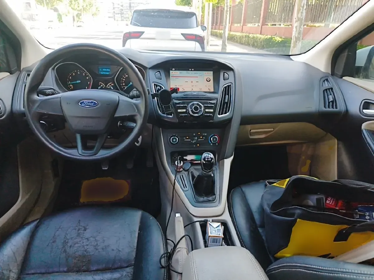 2017 Ford Focus 1.6L 125HP L4 5MT,autocango,china used car exporter,china ev exporter,chinese used car exporter,chinese used ev exporter