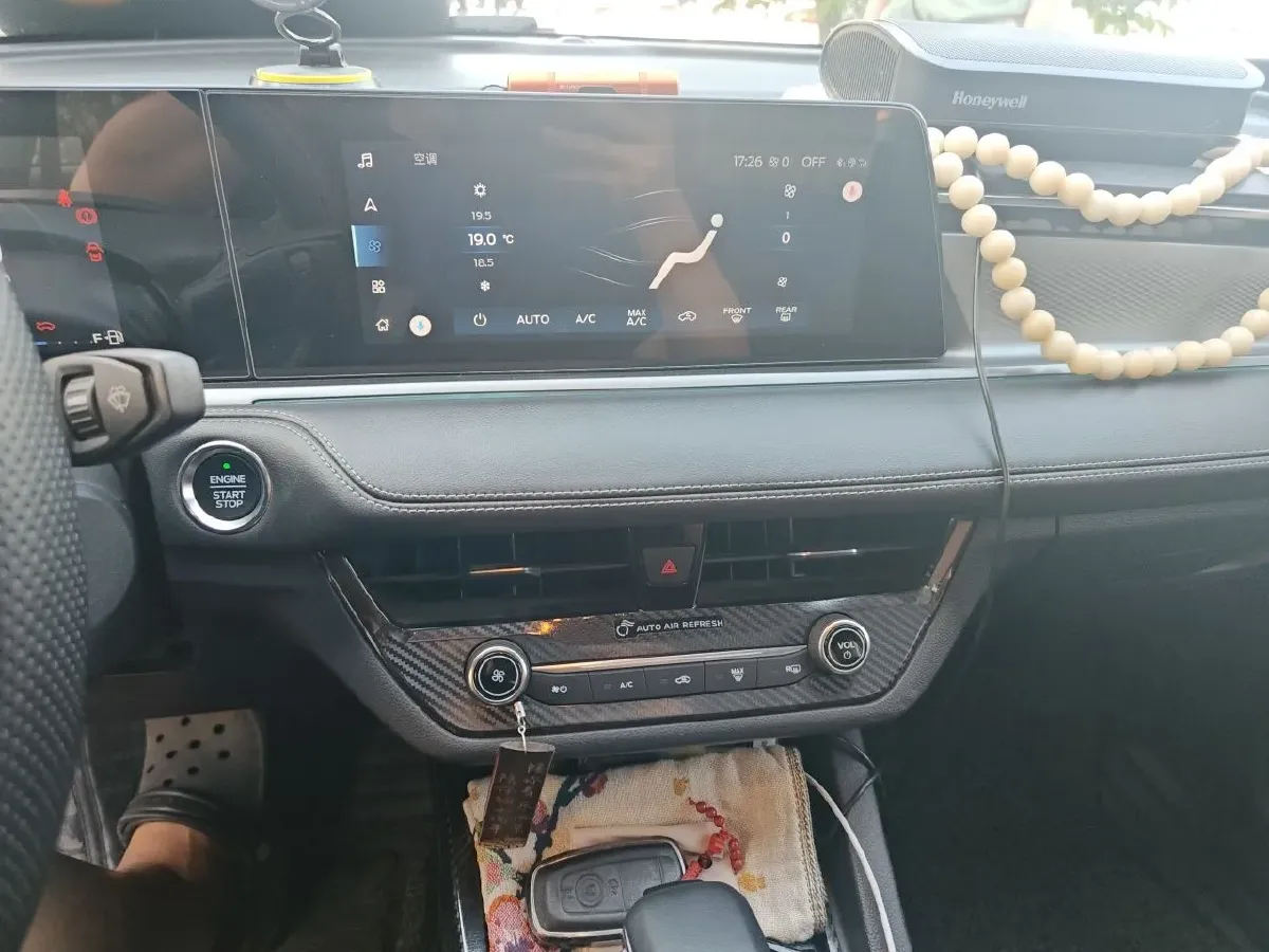 2021 Ford Escort 1.5L 122HP L3 6AT,autocango,china used car exporter,china ev exporter,chinese used car exporter,chinese used ev exporter
