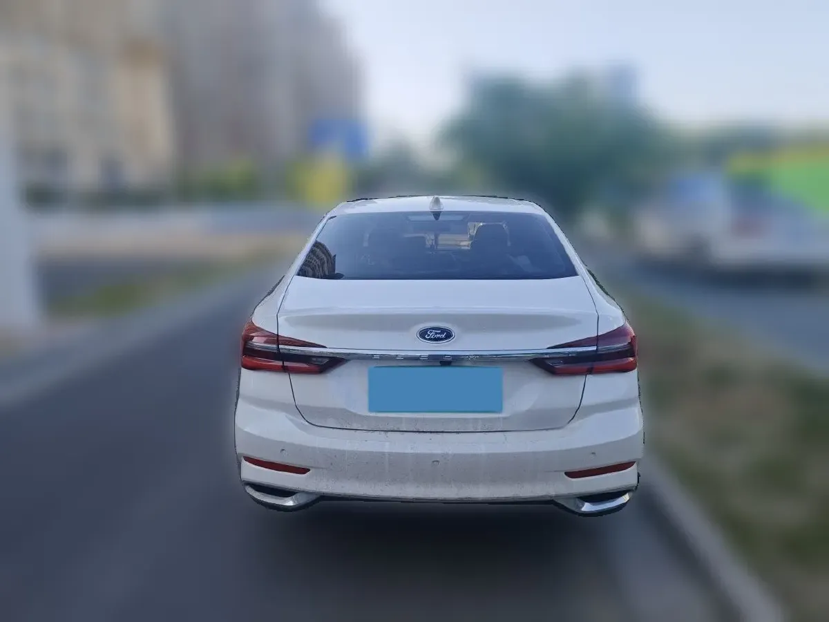 2021 Ford Escort 1.5L 122HP L3 6AT,autocango,china used car exporter,china ev exporter,chinese used car exporter,chinese used ev exporter