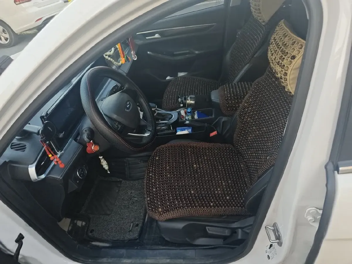 2021 Ford Escort 1.5L 122HP L3 6AT,autocango,china used car exporter,china ev exporter,chinese used car exporter,chinese used ev exporter