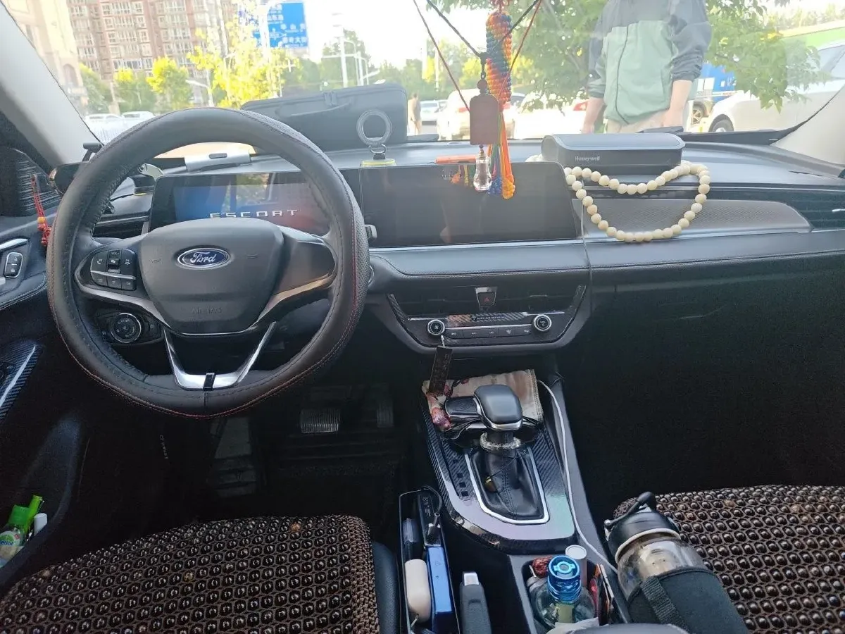 2021 Ford Escort 1.5L 122HP L3 6AT,autocango,china used car exporter,china ev exporter,chinese used car exporter,chinese used ev exporter
