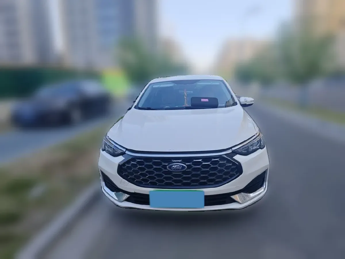 2021 Ford Escort 1.5L 122HP L3 6AT,autocango,china used car exporter,china ev exporter,chinese used car exporter,chinese used ev exporter