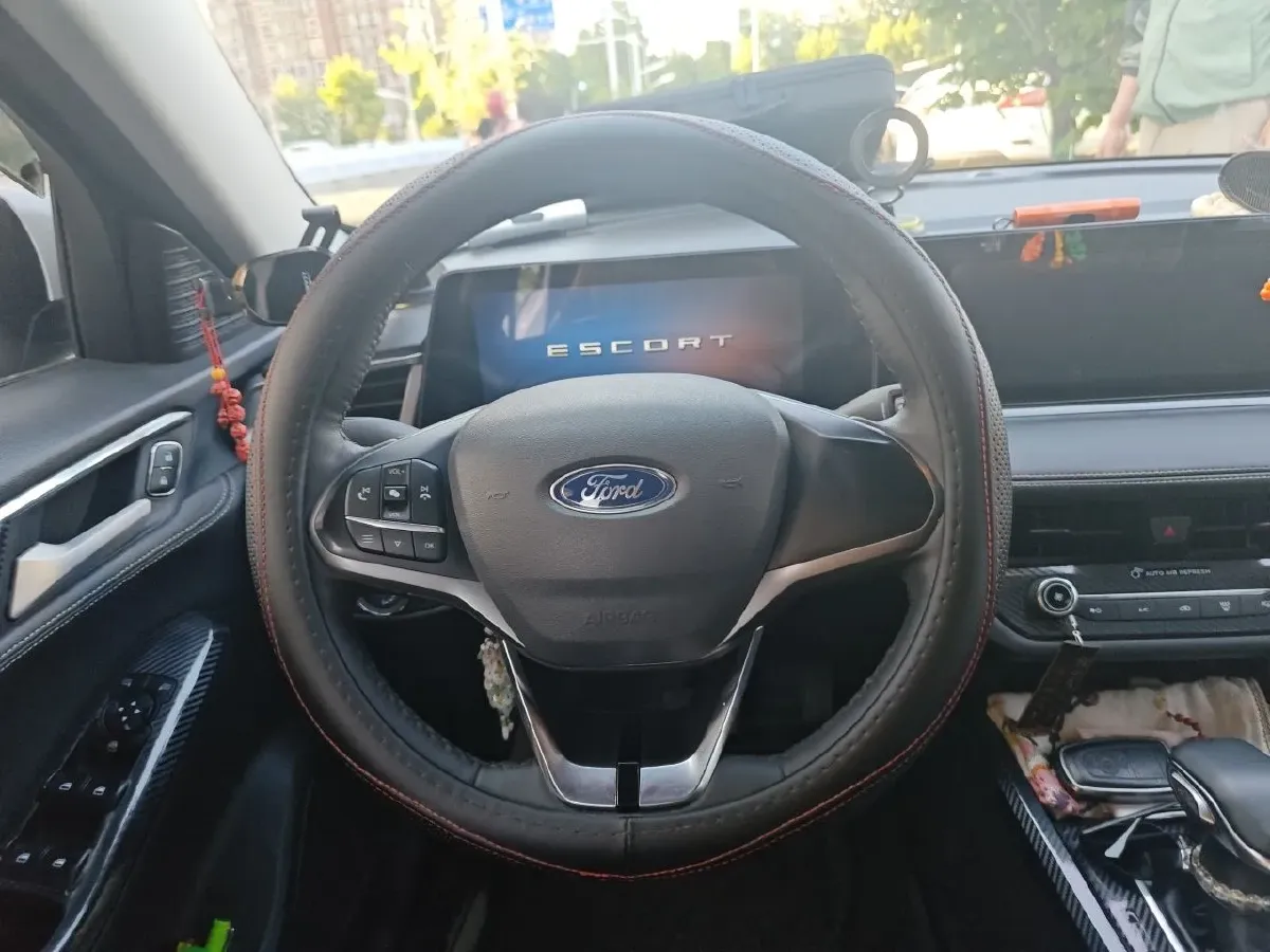2021 Ford Escort 1.5L 122HP L3 6AT,autocango,china used car exporter,china ev exporter,chinese used car exporter,chinese used ev exporter