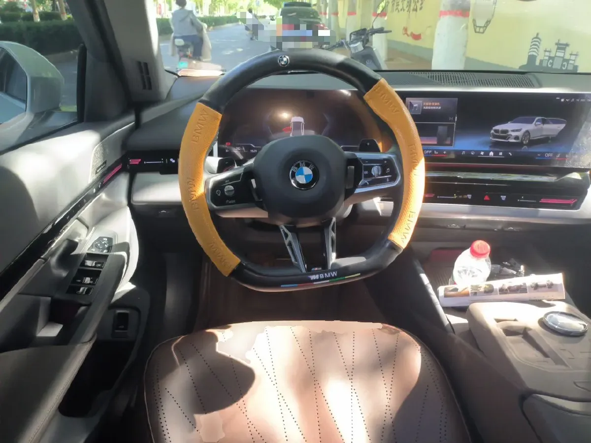 2024 HongQi HQ9 2.0T 252HP L4 8AT,autocango,china used car exporter,china ev exporter,chinese used car exporter,chinese used ev exporter