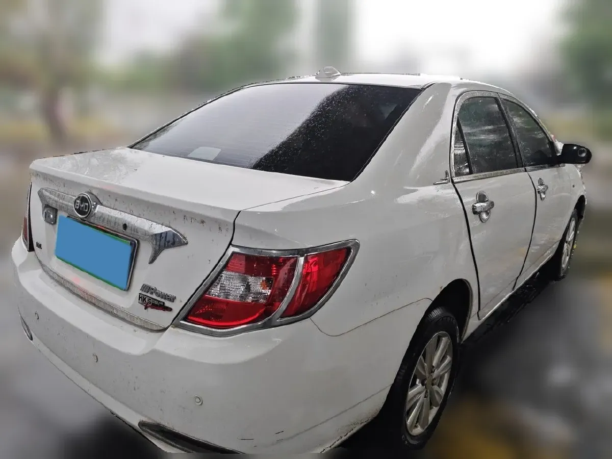 2015 BYD F3 1.5L 109HP L4 5MT,autocango,china used car exporter,china ev exporter,chinese used car exporter,chinese used ev exporter