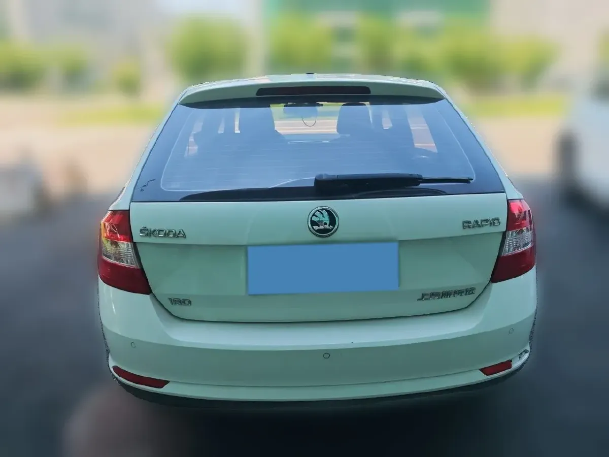 2018 Skoda Rapid Spaceback 1.6L 110HP L4 6AT,autocango,china used car exporter,china ev exporter,chinese used car exporter,chinese used ev exporter