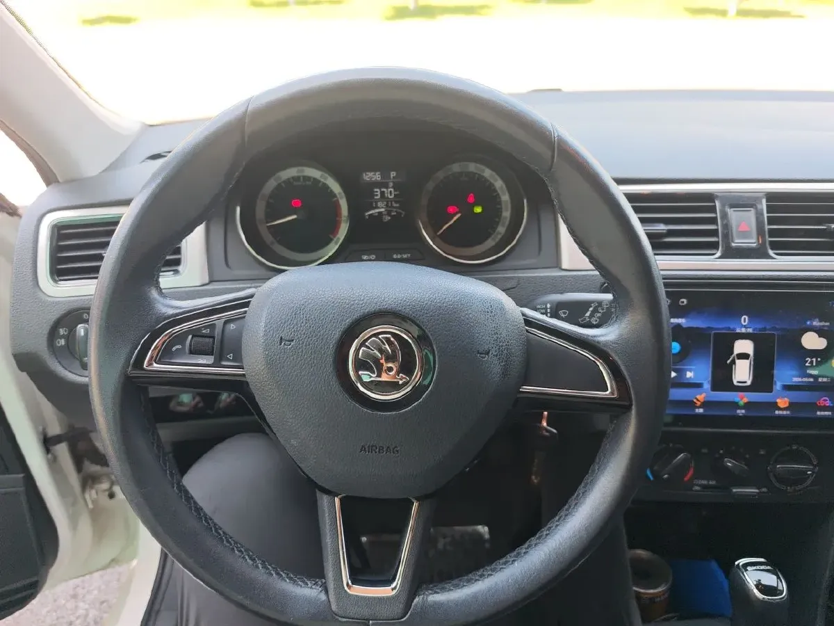 2018 Skoda Rapid Spaceback 1.6L 110HP L4 6AT,autocango,china used car exporter,china ev exporter,chinese used car exporter,chinese used ev exporter