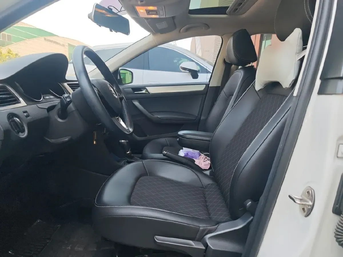 2018 Skoda Rapid Spaceback 1.6L 110HP L4 6AT,autocango,china used car exporter,china ev exporter,chinese used car exporter,chinese used ev exporter