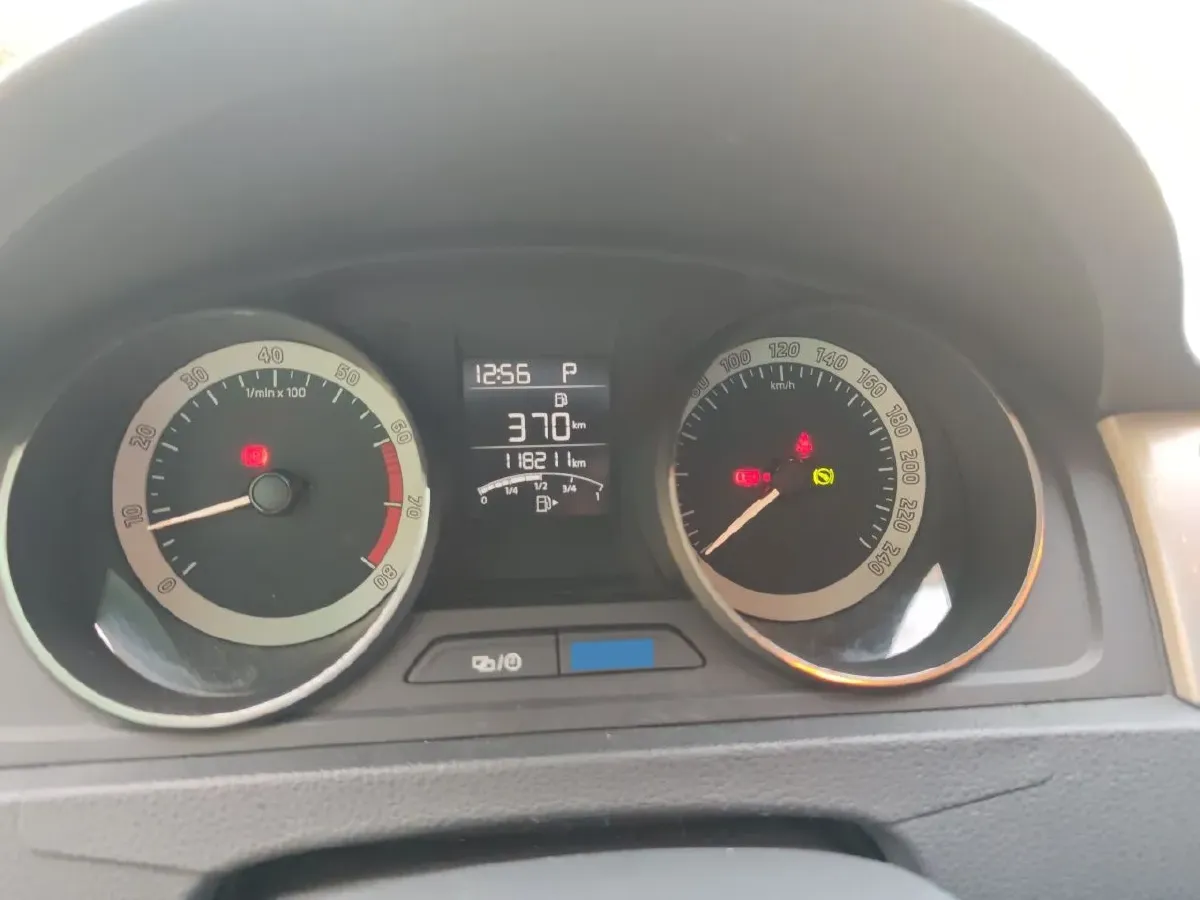 2018 Skoda Rapid Spaceback 1.6L 110HP L4 6AT,autocango,china used car exporter,china ev exporter,chinese used car exporter,chinese used ev exporter