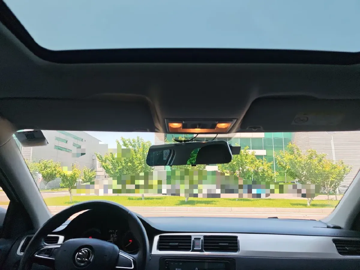 2018 Skoda Rapid Spaceback 1.6L 110HP L4 6AT,autocango,china used car exporter,china ev exporter,chinese used car exporter,chinese used ev exporter