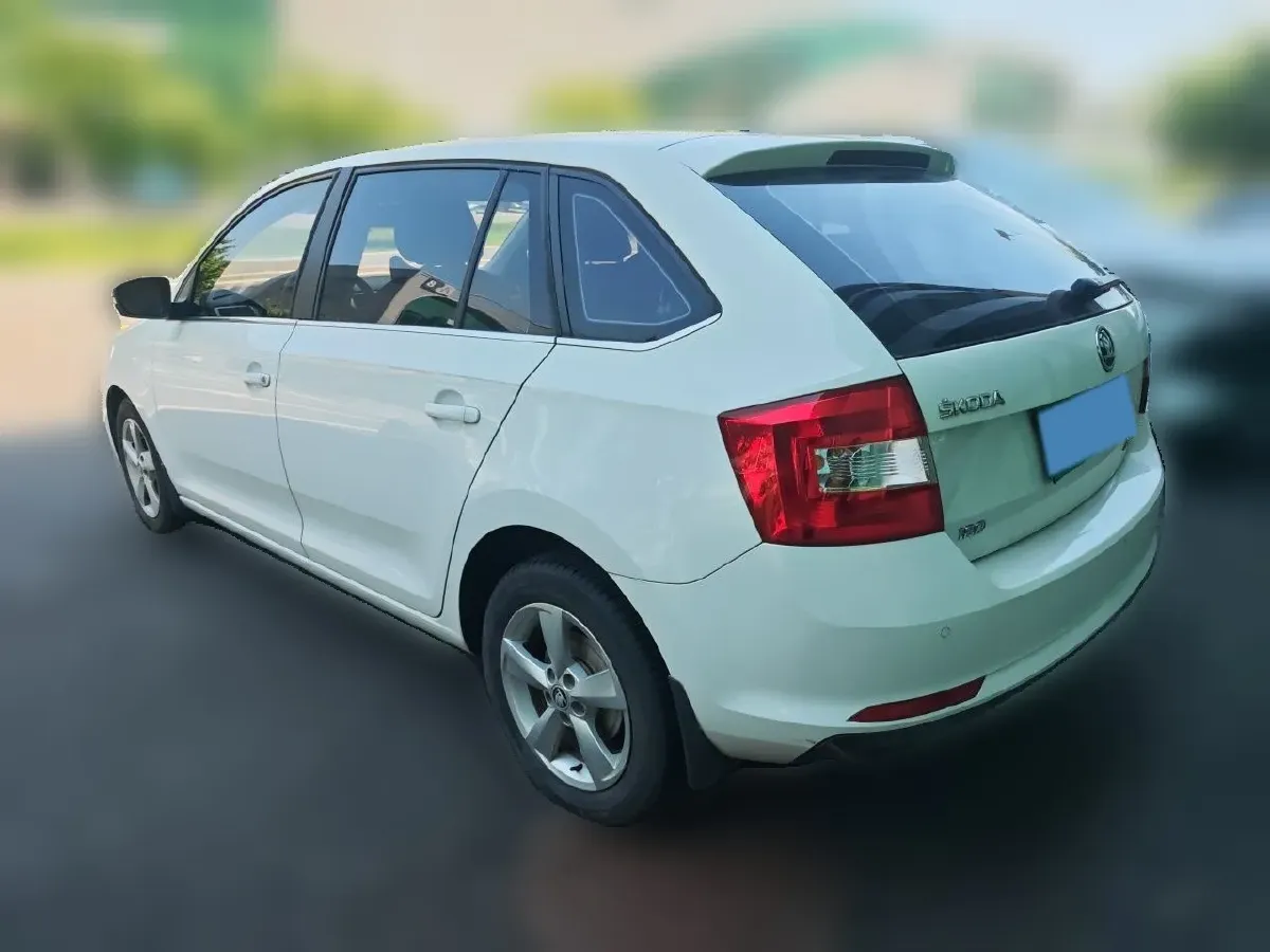 2018 Skoda Rapid Spaceback 1.6L 110HP L4 6AT,autocango,china used car exporter,china ev exporter,chinese used car exporter,chinese used ev exporter