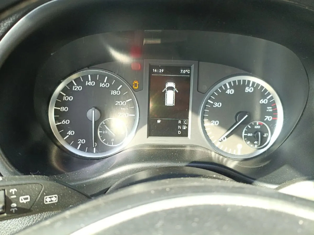 2016 Mercedes-Benz Vito 2.0T 211HP L4 7AT,autocango,china used car exporter,china ev exporter,chinese used car exporter,chinese used ev exporter