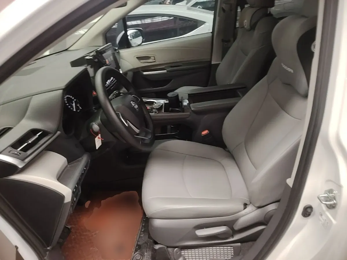 2023 Toyota Granvia 2.5L 189HP L4 E-CVT Hybrid,autocango,china used car exporter,china ev exporter,chinese used car exporter,chinese used ev exporter