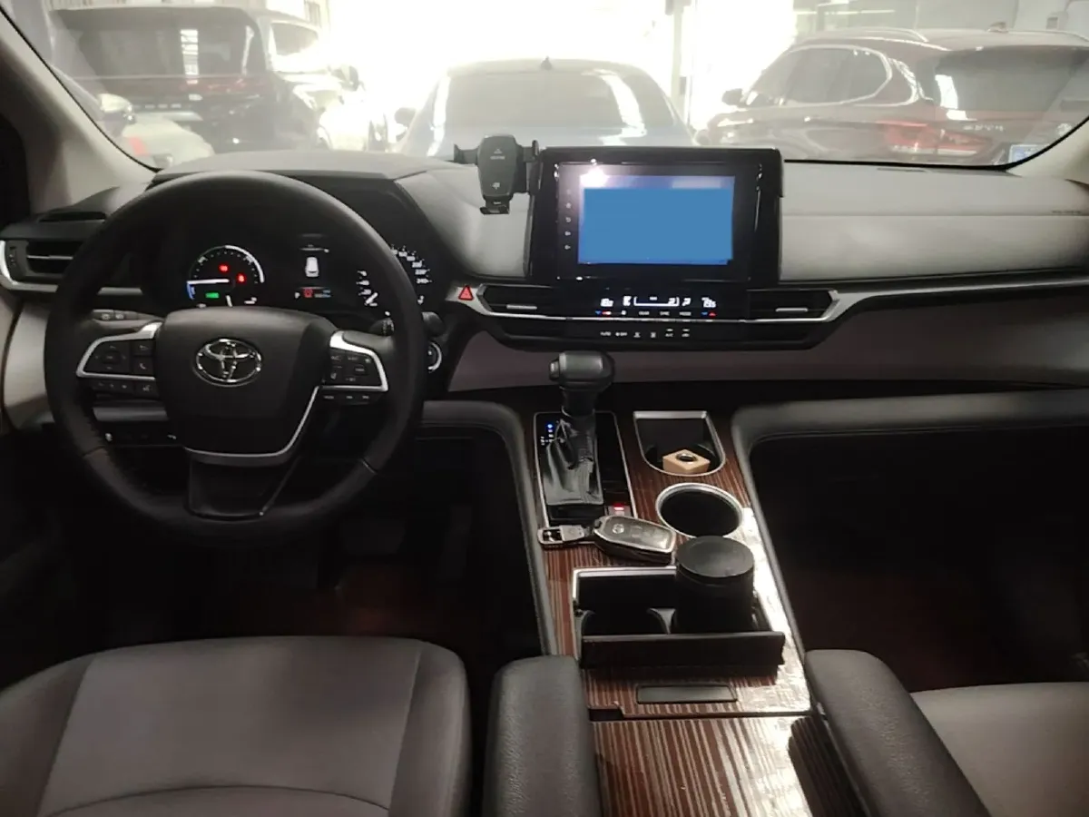 2023 Toyota Granvia 2.5L 189HP L4 E-CVT Hybrid,autocango,china used car exporter,china ev exporter,chinese used car exporter,chinese used ev exporter