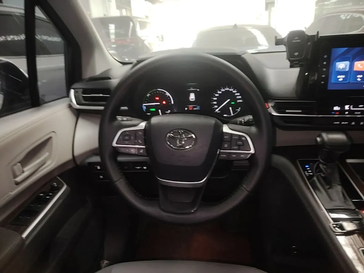 2023 Toyota Granvia 2.5L 189HP L4 E-CVT Hybrid,autocango,china used car exporter,china ev exporter,chinese used car exporter,chinese used ev exporter
