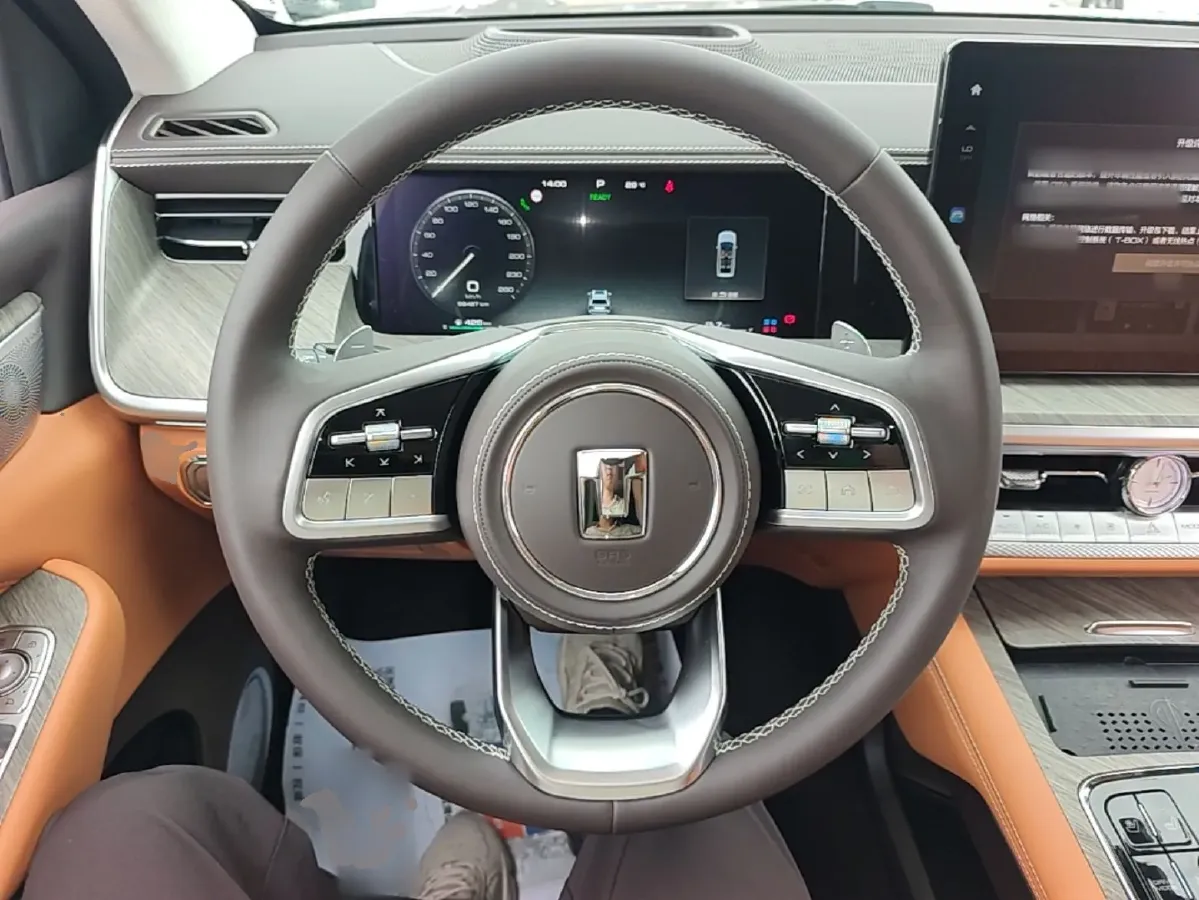 2023 Tank 500 2.0T 252HP L4 9AT PHEV 37.1KWH,autocango,china used car exporter,china ev exporter,chinese used car exporter,chinese used ev exporter
