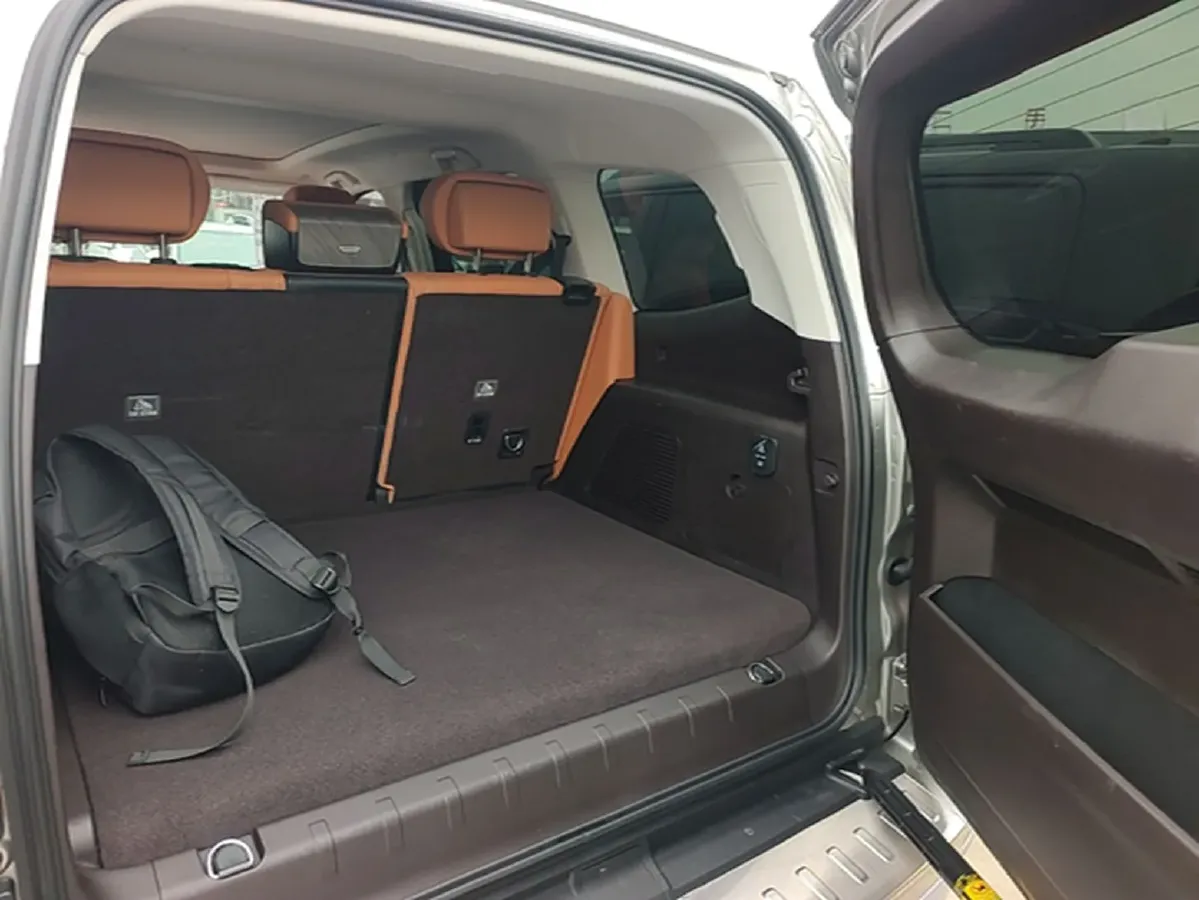 2023 Tank 500 2.0T 252HP L4 9AT PHEV 37.1KWH,autocango,china used car exporter,china ev exporter,chinese used car exporter,chinese used ev exporter