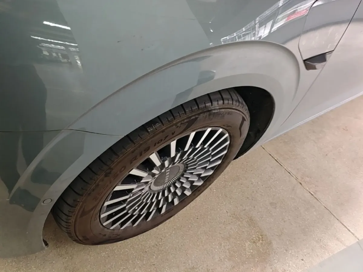 2024 Zeekr 009 BEV 108KWH,autocango,china used car exporter,china ev exporter,chinese used car exporter,chinese used ev exporter