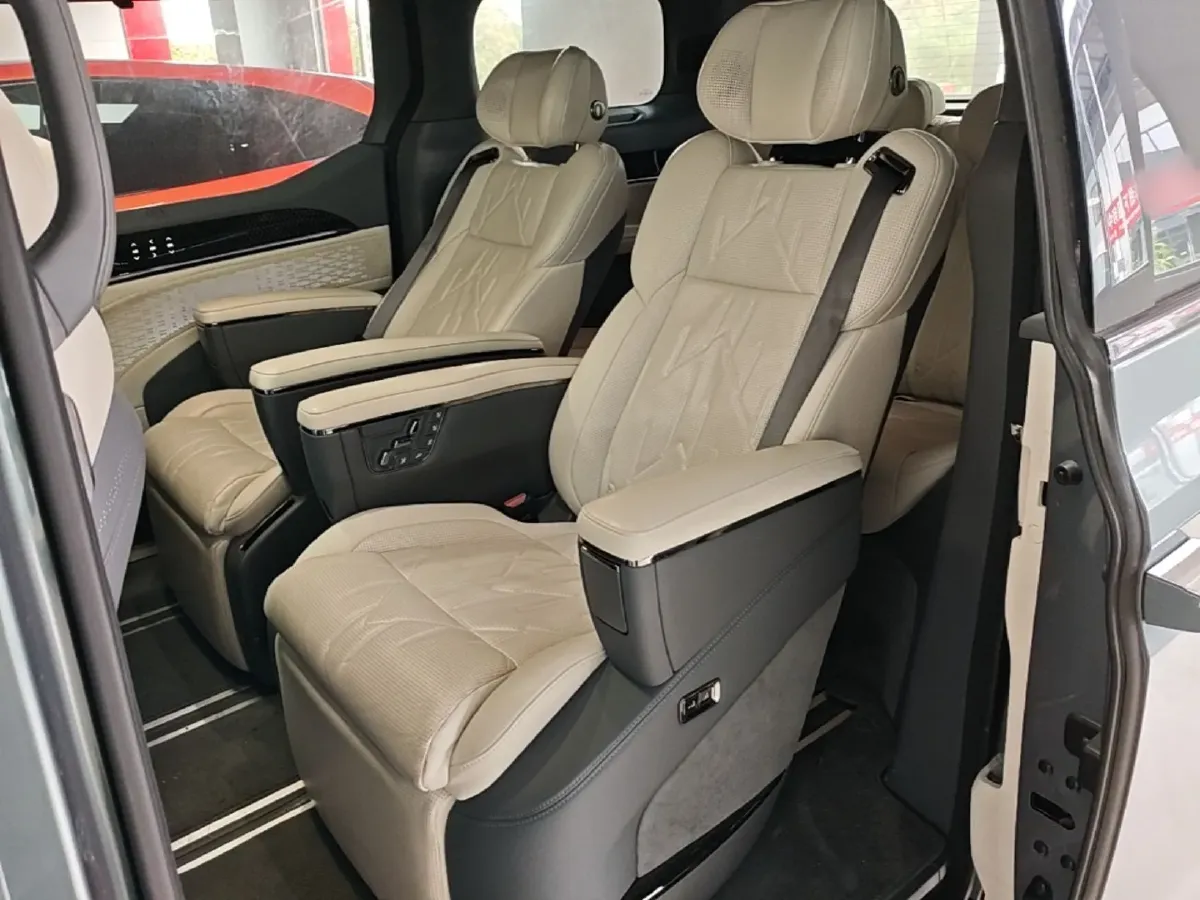 2024 Zeekr 009 BEV 108KWH,autocango,china used car exporter,china ev exporter,chinese used car exporter,chinese used ev exporter