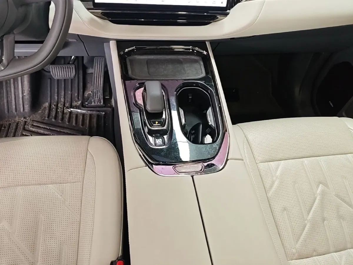2024 Zeekr 009 BEV 108KWH,autocango,china used car exporter,china ev exporter,chinese used car exporter,chinese used ev exporter