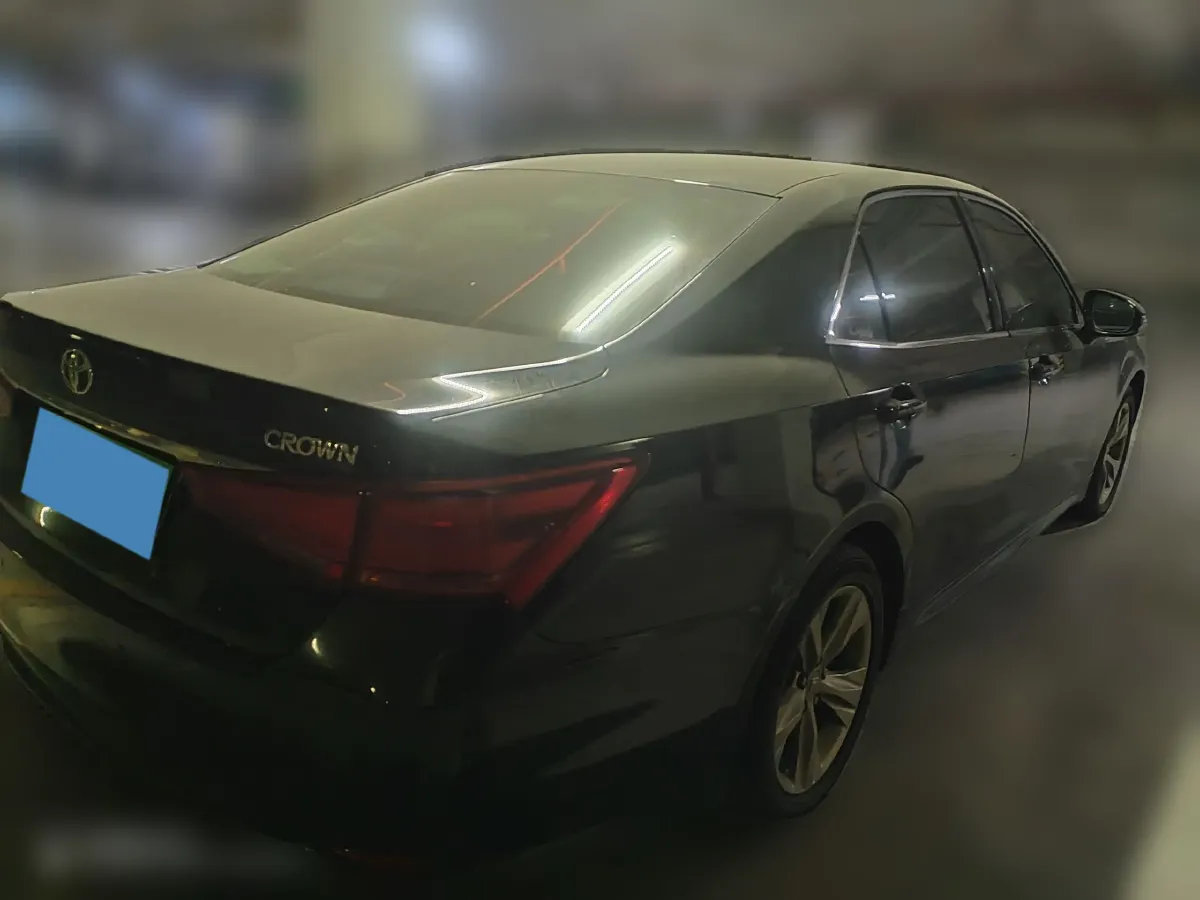 2015 Toyota Crown 2.5L 193HP V6 6AT,autocango,china used car exporter,china ev exporter,chinese used car exporter,chinese used ev exporter
