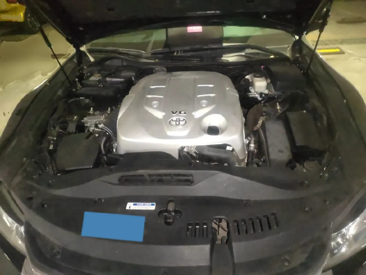 2015 Toyota Crown 2.5L 193HP V6 6AT,autocango,china used car exporter,china ev exporter,chinese used car exporter,chinese used ev exporter