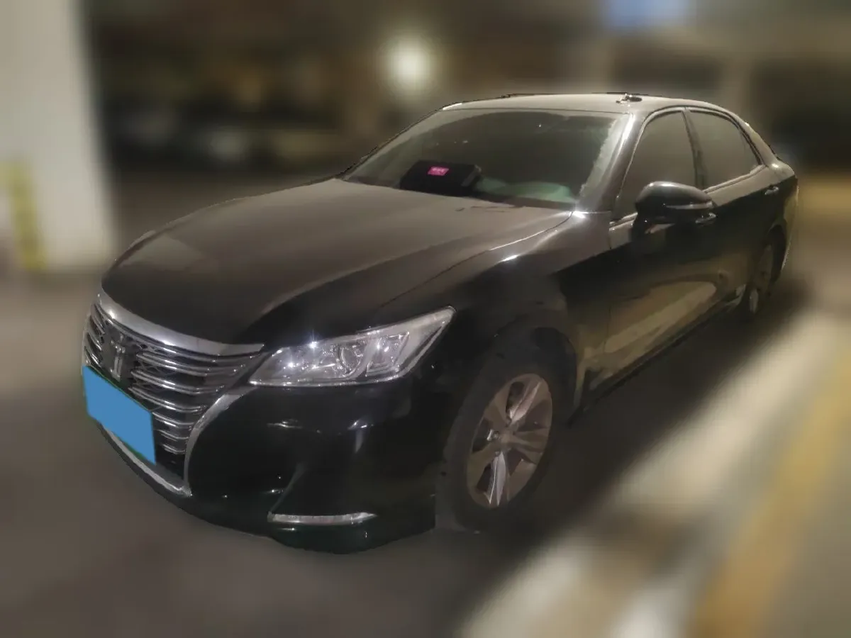 2015 Toyota Crown 2.5L 193HP V6 6AT,autocango,china used car exporter,china ev exporter,chinese used car exporter,chinese used ev exporter