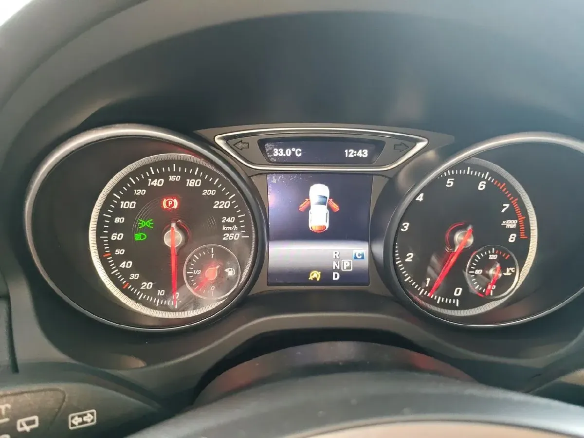 2017 Mercedes-Benz GLA Class 1.6T 156HP L4 7DCT,autocango,china used car exporter,china ev exporter,chinese used car exporter,chinese used ev exporter