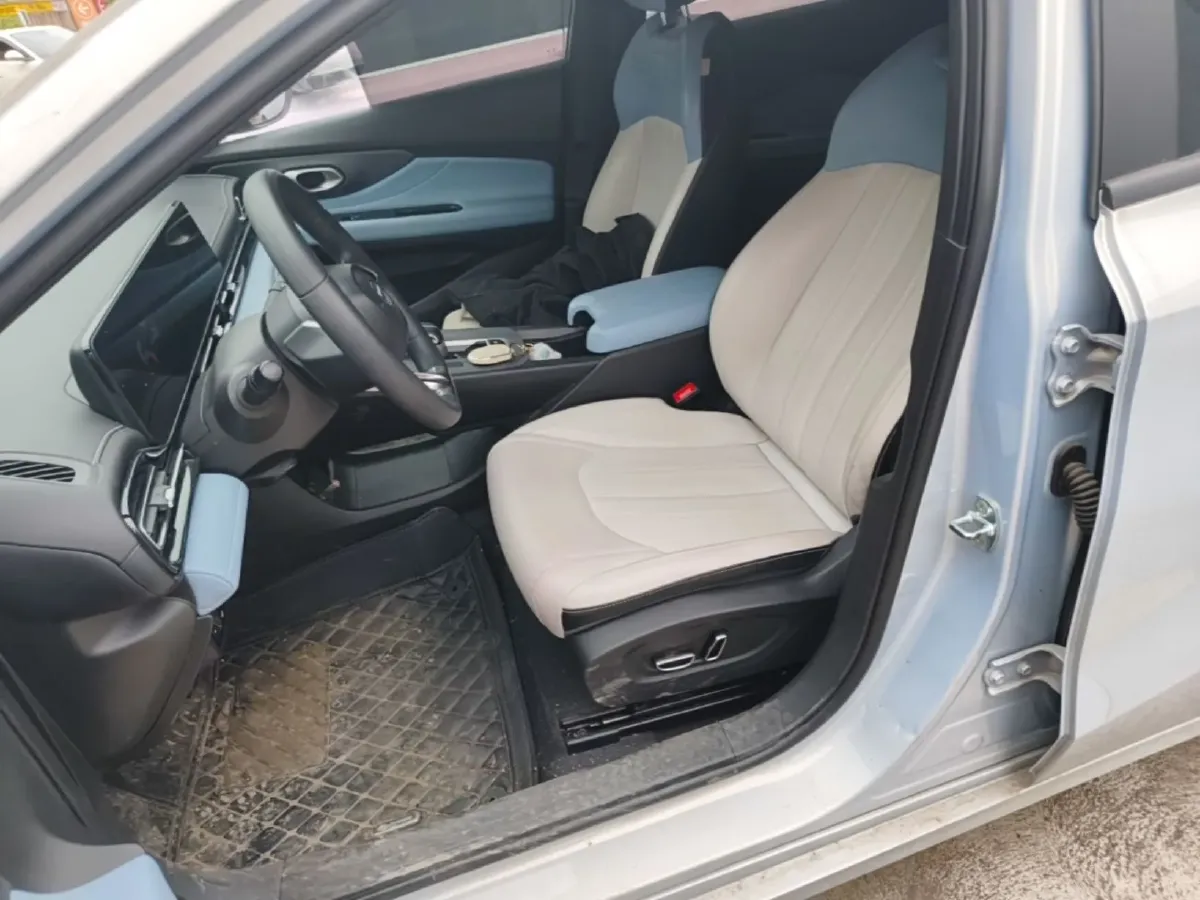 2023 GAC Trumpchi Empow 2.0L 140HP L4 2DHT Hybrid 2.1KWH,autocango,china used car exporter,china ev exporter,chinese used car exporter,chinese used ev exporter