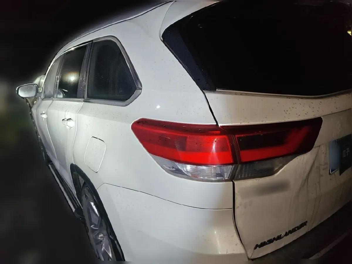 2021 Toyota Highlander 2.0T 220HP L4 6AT,autocango,china used car exporter,china ev exporter,chinese used car exporter,chinese used ev exporter